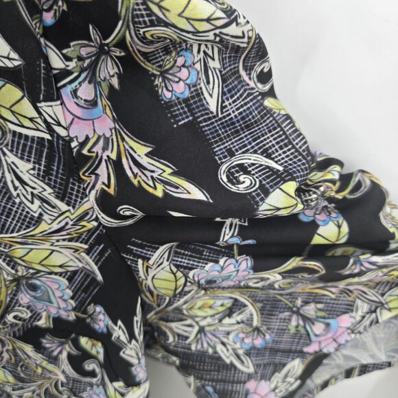 Torrid Harper Black Paisley Gold Leaf Pullover V-Neck Blouse Size 1/1X - Picture 4 of 16